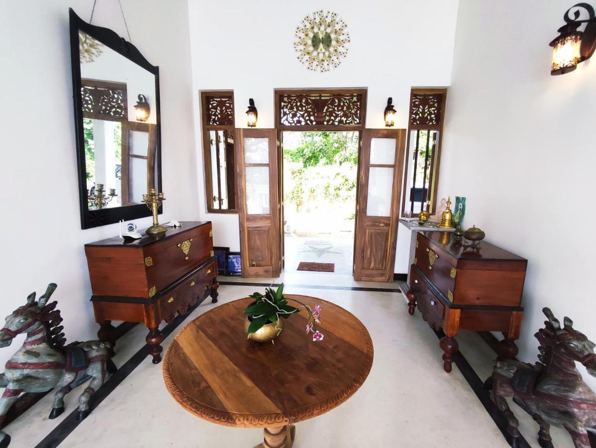 Villa Seven Faces-Luxury Escape,Stunning Views With Private Pool For A Couple Or Family! Galle Exterior photo