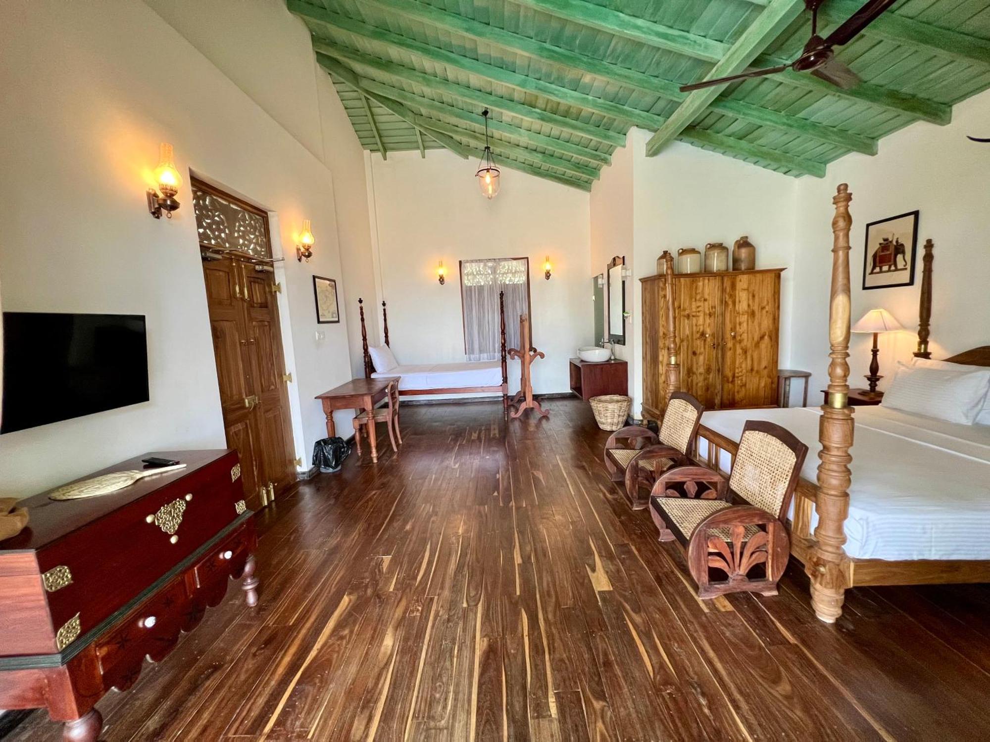 Villa Seven Faces-Luxury Escape,Stunning Views With Private Pool For A Couple Or Family! Galle Exterior photo